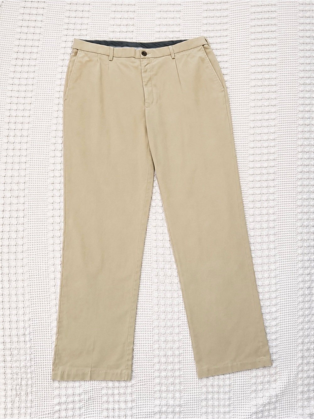 Haggar Men's Straight Chino Pants in Khaki